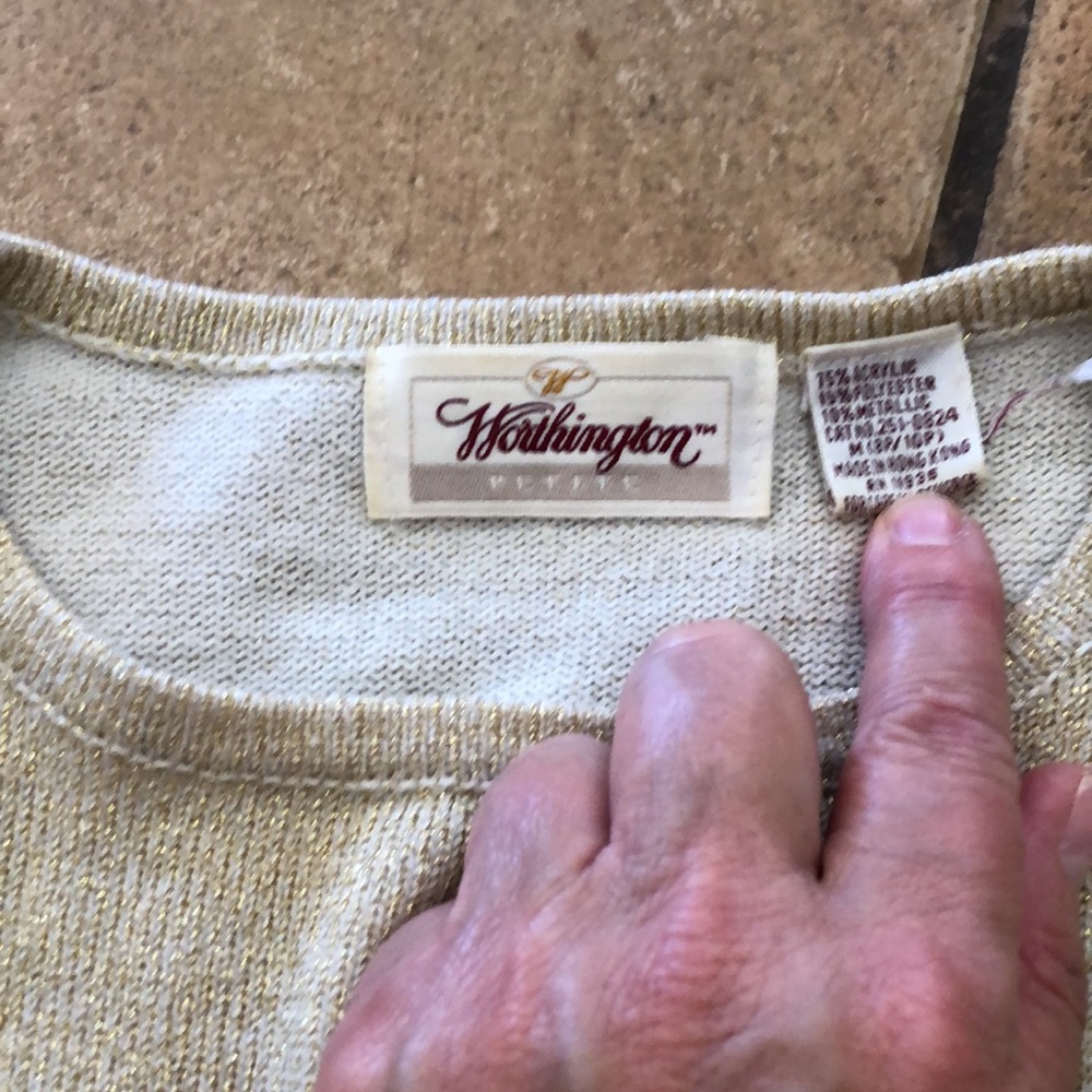Gold sweater - Picture 2 of 3